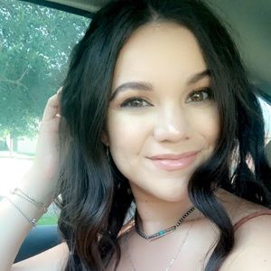 Meet your Posher, Destanie